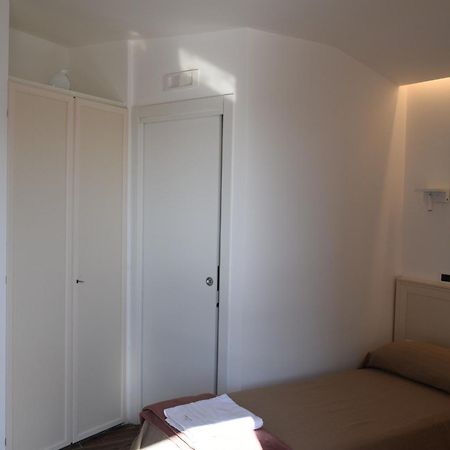 Domus Al Corso Con Servizio B&B คาโนซา ดิ พูเจลีย ภายนอก รูปภาพ