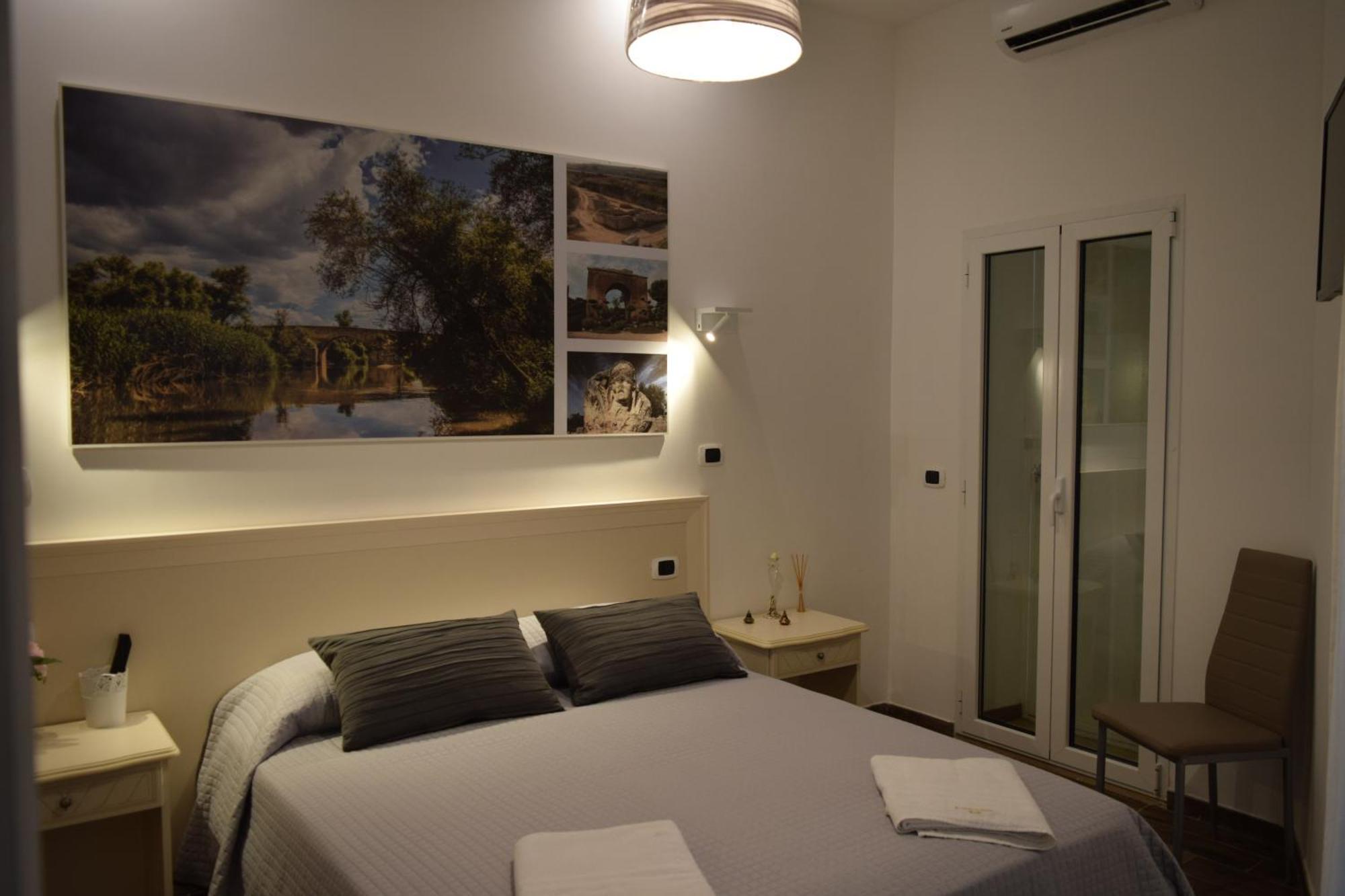 Domus Al Corso Con Servizio B&B คาโนซา ดิ พูเจลีย ภายนอก รูปภาพ