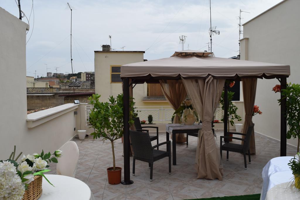 Domus Al Corso Con Servizio B&B คาโนซา ดิ พูเจลีย ภายนอก รูปภาพ