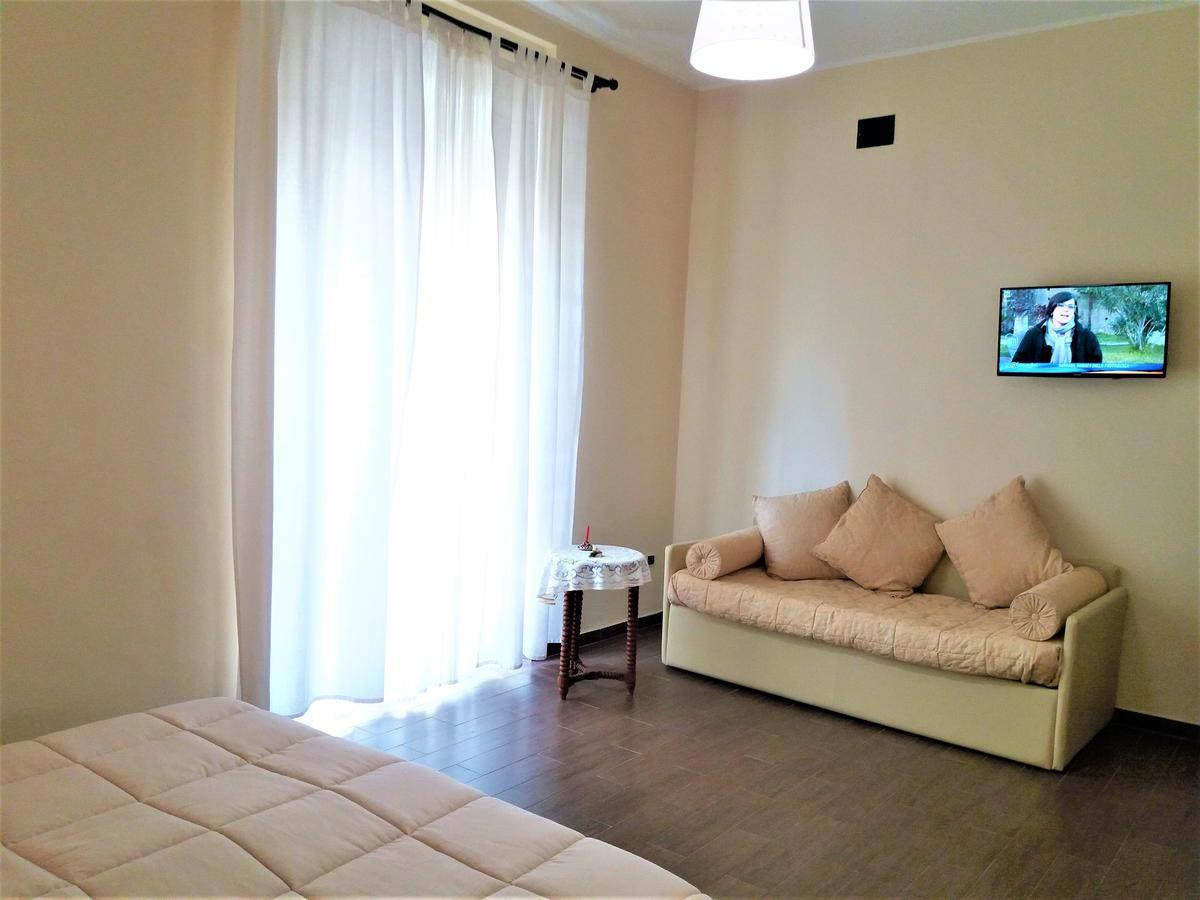 Domus Al Corso Con Servizio B&B คาโนซา ดิ พูเจลีย ภายนอก รูปภาพ