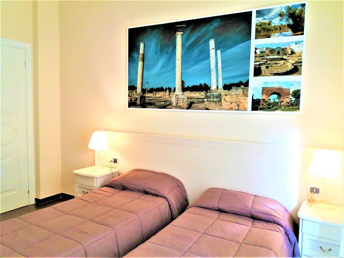 Domus Al Corso Con Servizio B&B คาโนซา ดิ พูเจลีย ภายนอก รูปภาพ
