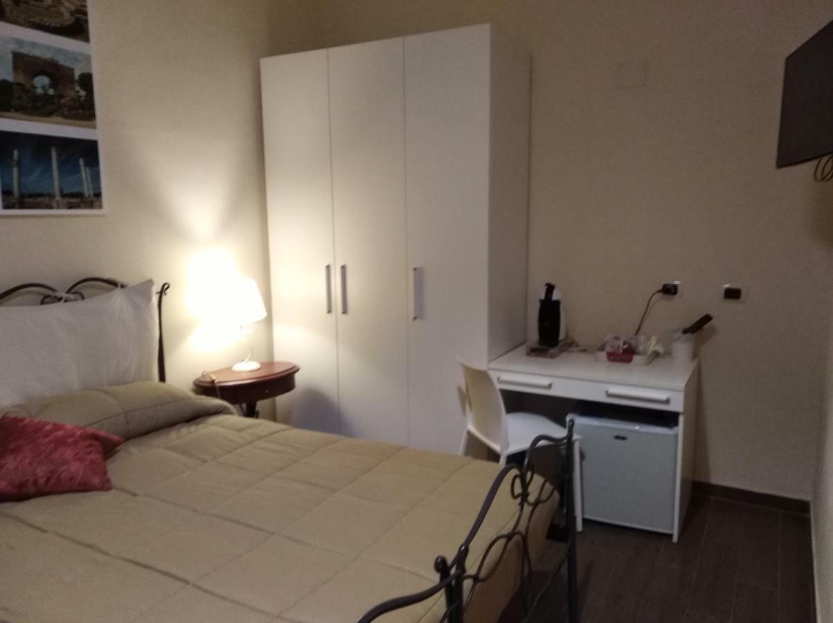 Domus Al Corso Con Servizio B&B คาโนซา ดิ พูเจลีย ภายนอก รูปภาพ